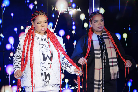 Enthüllung der Wachsfigur von Zoe Wees in Berlin