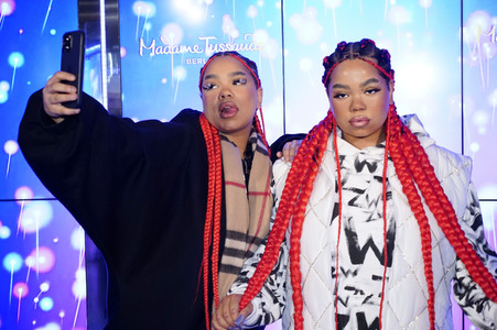 Enthüllung der Wachsfigur von Zoe Wees in Berlin