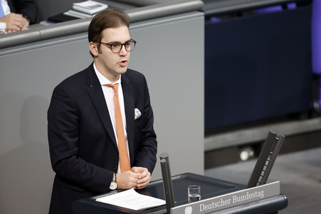77. Sitzung des Deutschen Bundestages in Berlin