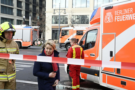 Explosion des Aquadom im Sealife Berlin