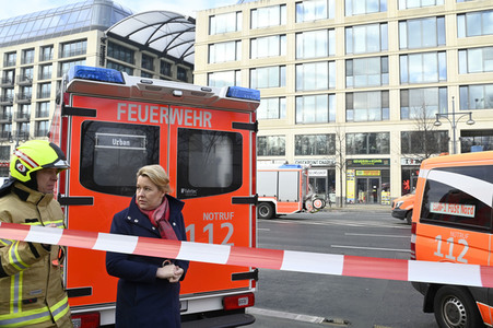 Explosion des Aquadom im Sealife Berlin