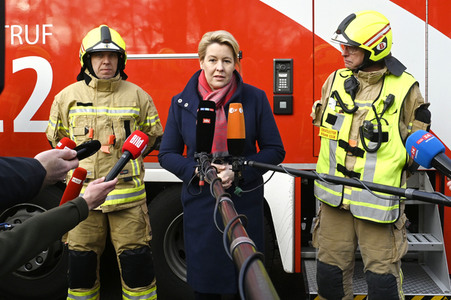 Explosion des Aquadom im Sealife Berlin
