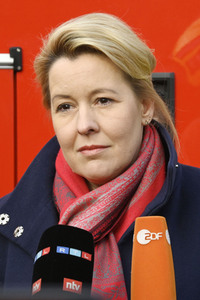 Explosion des Aquadom im Sealife Berlin