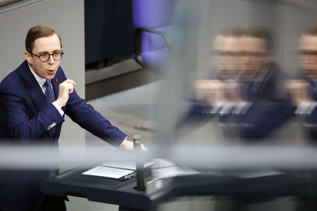 77. Sitzung des Deutschen Bundestages in Berlin