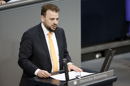 77. Sitzung des Deutschen Bundestages in Berlin