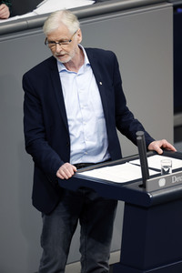 77. Sitzung des Deutschen Bundestages in Berlin