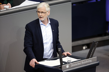 77. Sitzung des Deutschen Bundestages in Berlin
