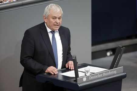 77. Sitzung des Deutschen Bundestages in Berlin