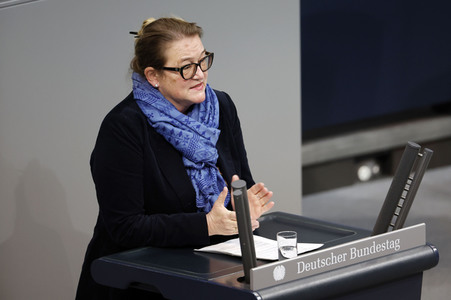 77. Sitzung des Deutschen Bundestages in Berlin