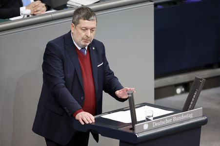 77. Sitzung des Deutschen Bundestages in Berlin