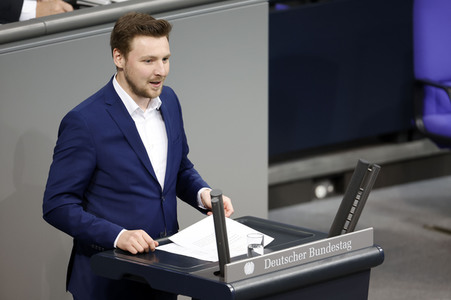 77. Sitzung des Deutschen Bundestages in Berlin