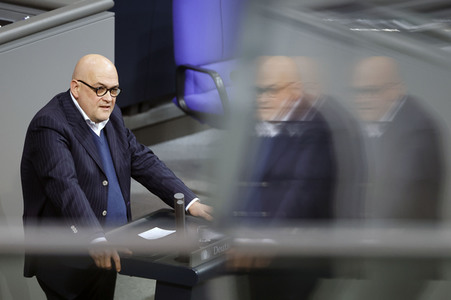 77. Sitzung des Deutschen Bundestages in Berlin