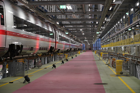 Eröffnung der erweiterten Halle im ICE-Werk Rummelsburg in Berlin