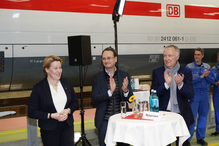 Eröffnung der erweiterten Halle im ICE-Werk Rummelsburg in Berlin