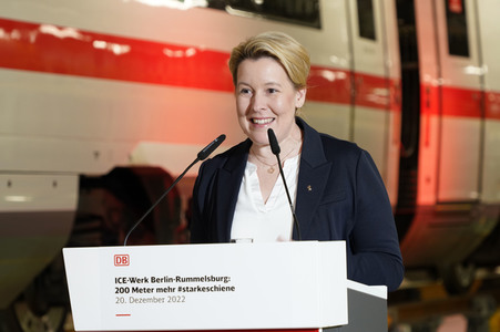 Eröffnung der erweiterten Halle im ICE-Werk Rummelsburg in Berlin