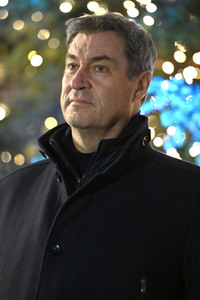 Markus Söder besucht den Christkindlesmarkt in Nürnberg