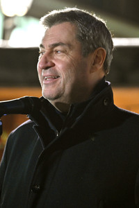Markus Söder besucht den Christkindlesmarkt in Nürnberg