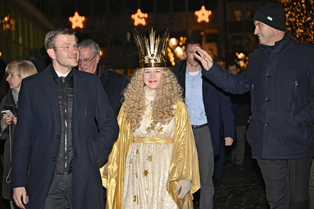 Markus Söder besucht den Christkindlesmarkt in Nürnberg