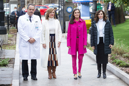 Königin Letzia besucht das Hospital del Niño Jesús in Madrid