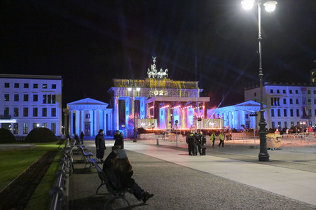 Silvestershow 'Celebrate at the Gate - Willkommen 2023' in Berlin