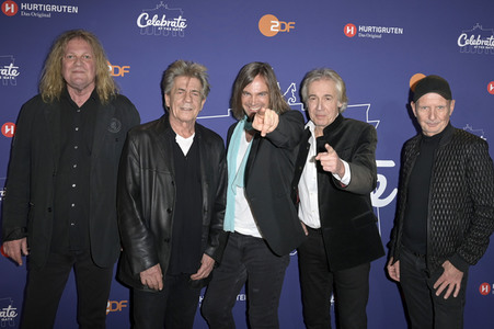 Silvestershow 'Celebrate at the Gate - Willkommen 2023' in Berlin