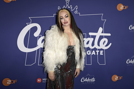 Silvestershow 'Celebrate at the Gate - Willkommen 2023' in Berlin