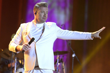 Silvestershow 'Celebrate at the Gate - Willkommen 2023' in Berlin