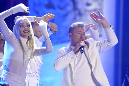 Silvestershow 'Celebrate at the Gate - Willkommen 2023' in Berlin