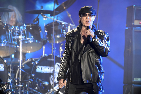 Silvestershow 'Celebrate at the Gate - Willkommen 2023' in Berlin