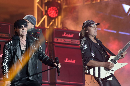 Silvestershow 'Celebrate at the Gate - Willkommen 2023' in Berlin