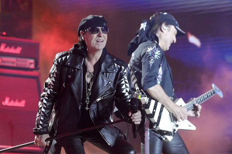 Silvestershow 'Celebrate at the Gate - Willkommen 2023' in Berlin