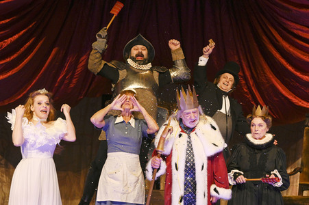 Theaterprobe 'Der König stirbt' in Dessau-Roßlau