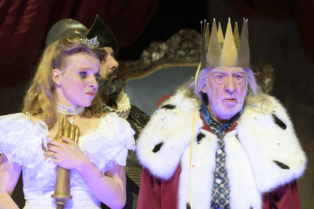 Theaterprobe 'Der König stirbt' in Dessau-Roßlau