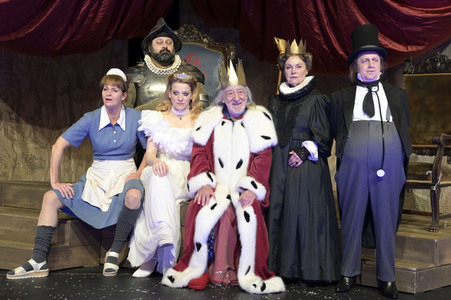 Theaterprobe 'Der König stirbt' in Dessau-Roßlau