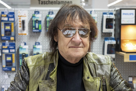 Autogrammstunde mit Dieter Birr in Bautzen