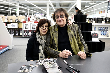 Autogrammstunde mit Dieter Birr in Bautzen