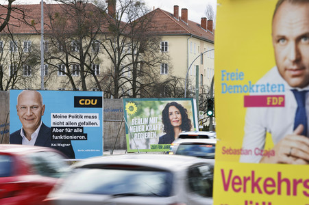 Wahlkampagne zur Wiederholungswahl zum Abgeordnetenhaus in Berlin
