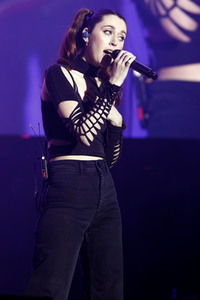 Auftritt von Em Beihold in Los Angeles