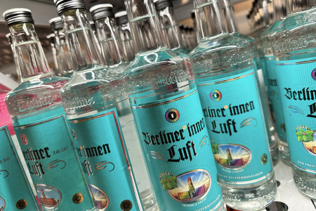 Symbolfoto Gender-Schnaps