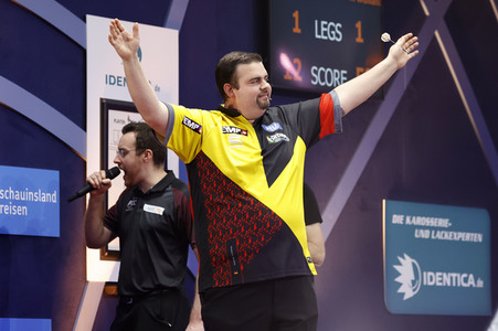Promi-Darts-WM 2023 in Düsseldorf