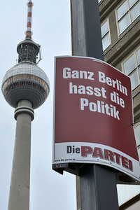 Wahlplakate zur Wiederholungswahl zum Abgeordnetenhaus in Berlin