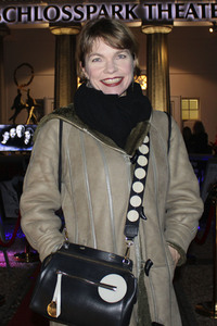 Theaterpremiere 'Eines langen Tages Reise in die Nacht' in Berlin