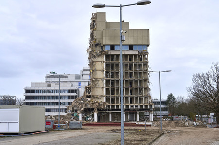 Abriss vom alten Exxon Bürogebäude in Hannover