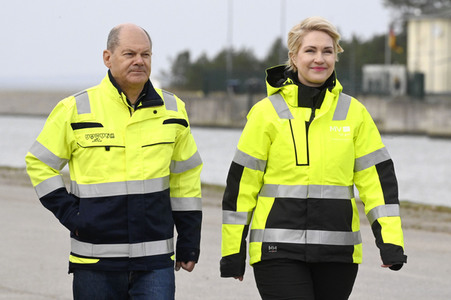 Offizielle Inbetriebnahme des LNG-Terminals 'Deutsche Ostsee' in Lubmin