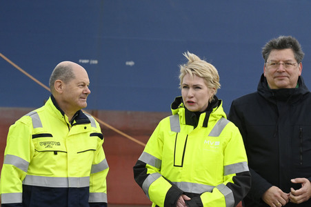 Offizielle Inbetriebnahme des LNG-Terminals 'Deutsche Ostsee' in Lubmin
