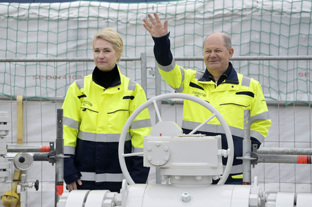 Offizielle Inbetriebnahme des LNG-Terminals 'Deutsche Ostsee' in Lubmin