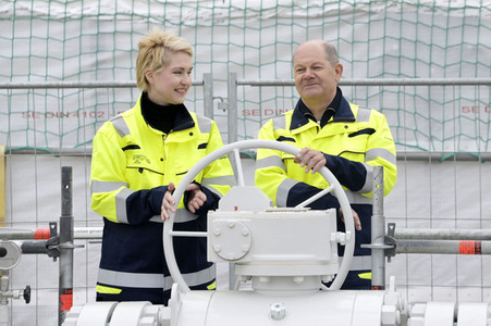 Offizielle Inbetriebnahme des LNG-Terminals 'Deutsche Ostsee' in Lubmin