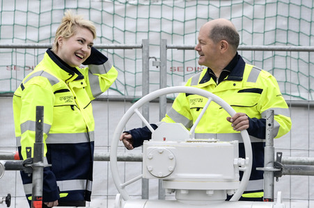 Offizielle Inbetriebnahme des LNG-Terminals 'Deutsche Ostsee' in Lubmin