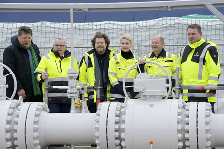 Offizielle Inbetriebnahme des LNG-Terminals 'Deutsche Ostsee' in Lubmin