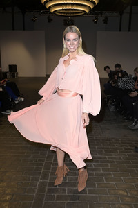 Rebekka Ruetz Fashion Show auf der Berlin Fashion Week A/W 2023